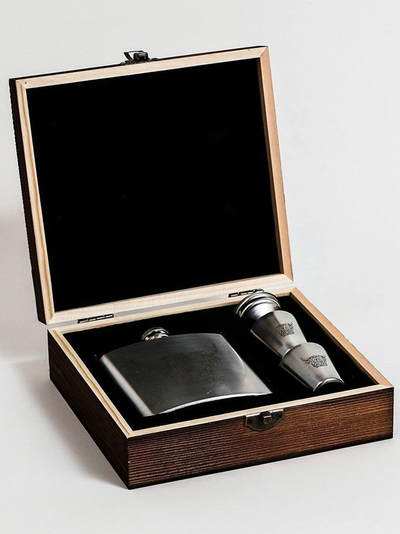 Selbrae House Highland Cow hip flask set with cups and gift box (British brand)
