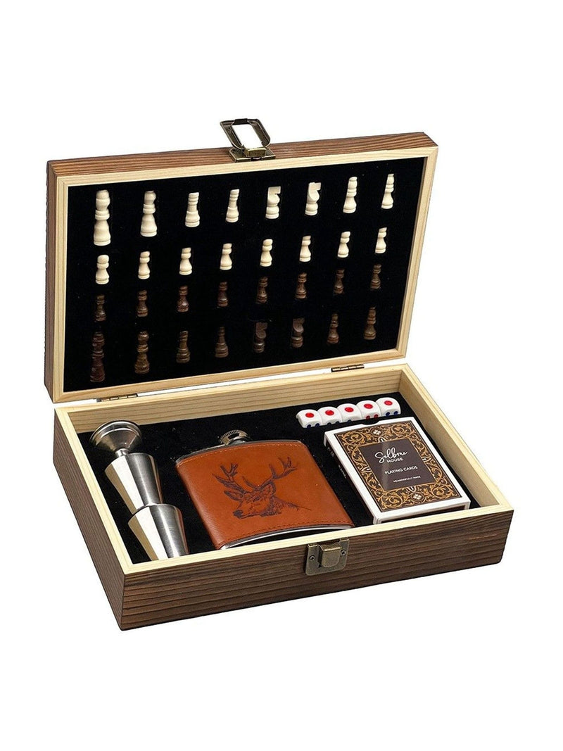 Selbrae House Brown Stag Games Set with hip flask (British brand)