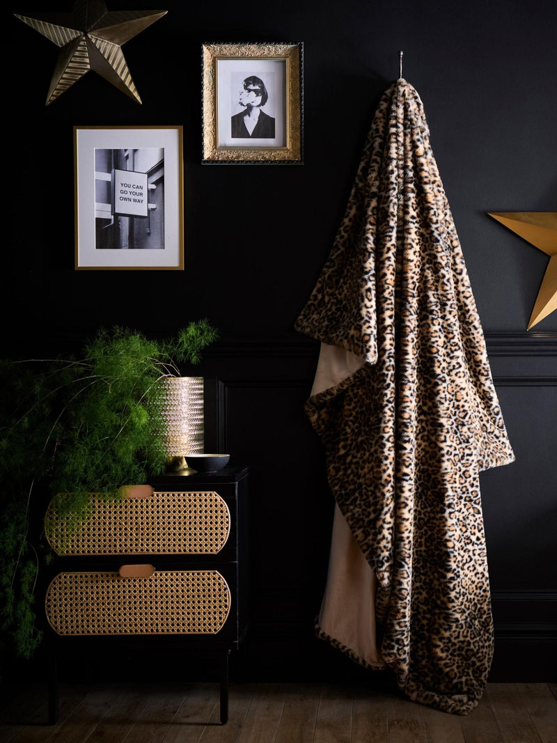 Fusion leopard print fleece throw 150x200cm, UK version