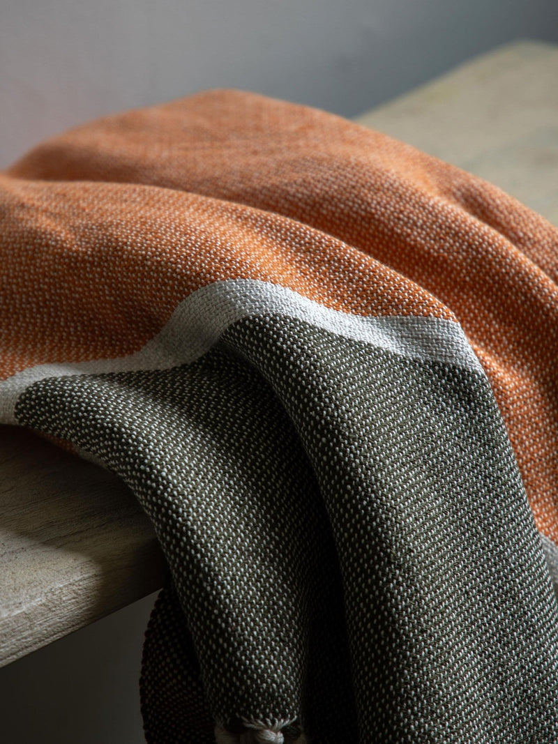 Gallery Home taupe Eira woven throw crosshatch pattern - British product