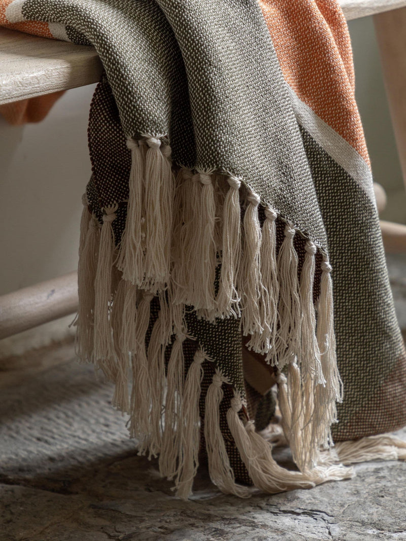 Gallery Home taupe Eira woven throw crosshatch pattern - British product