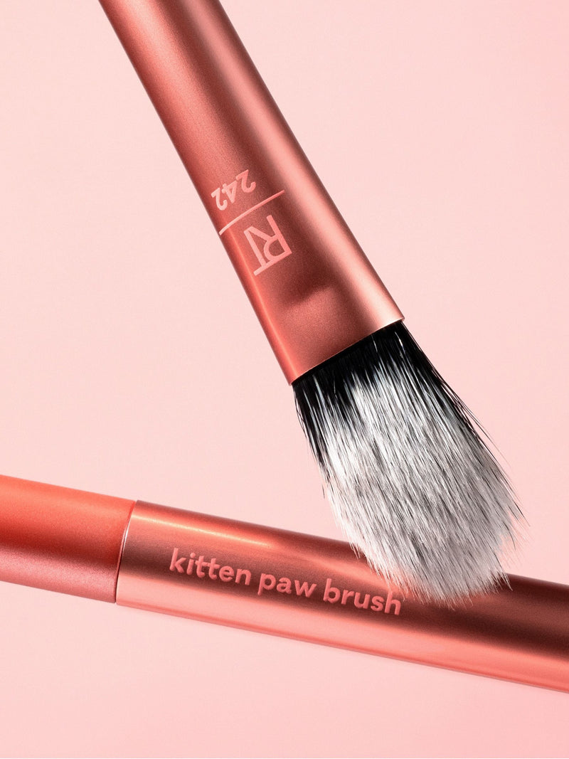 Real Techniques brightening concealer brush, UK version