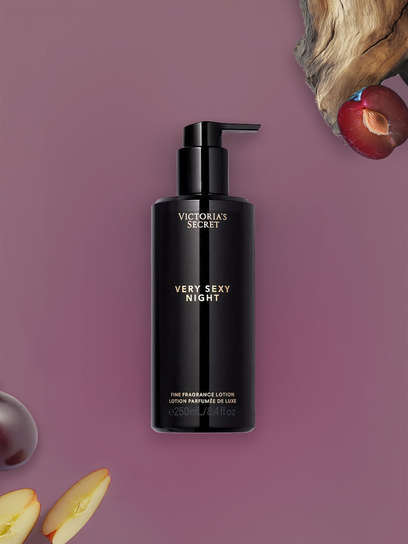 Fast-Absorbing Fragranced Body Lotion with Warm Floral Notes 250 ml