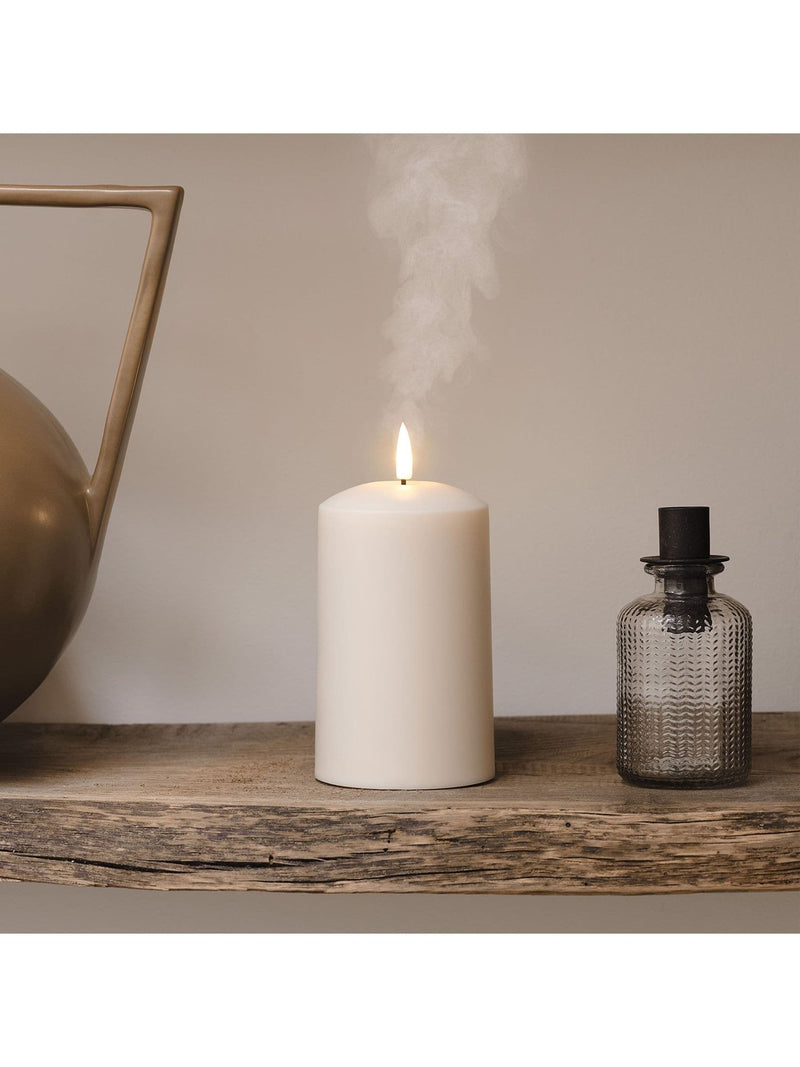 Lights4fun TruGlow AIR portable LED candle diffuser, 13.5cm height, UK version