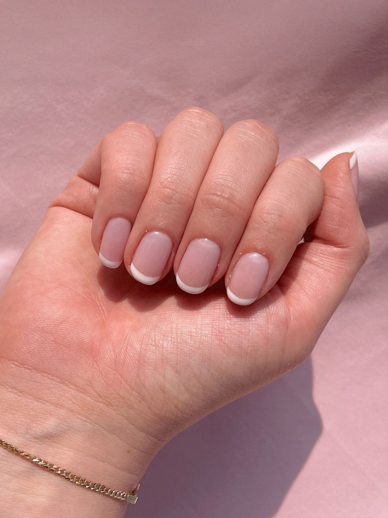 Le Mini Macaron Frenchie gel polish set (British brand)