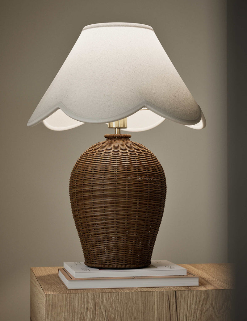 Wicker Scallop Shade Table Lamp - British product