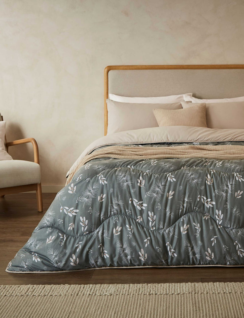 Winter Sprigs 10.5 Tog Coverless Duvet Set