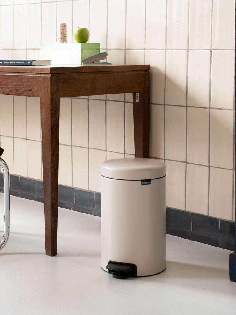 Brabantia Soft Beige NewIcon pedal bin 12L - British product