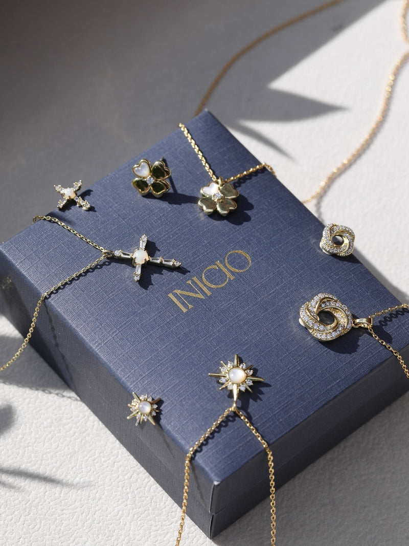Inicio Gold Cubic Zirconia Star Set Gift Box, UK version