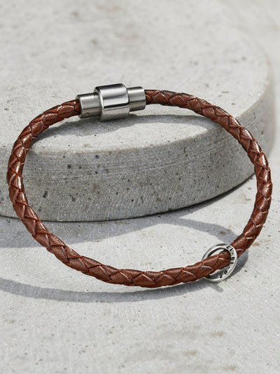 Posh Totty Designs Personlig armbånd i fint lær for menn 21 cm