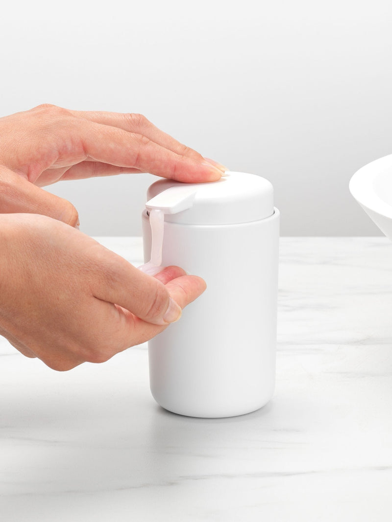 Brabantia White soap dispenser 250ml - British product