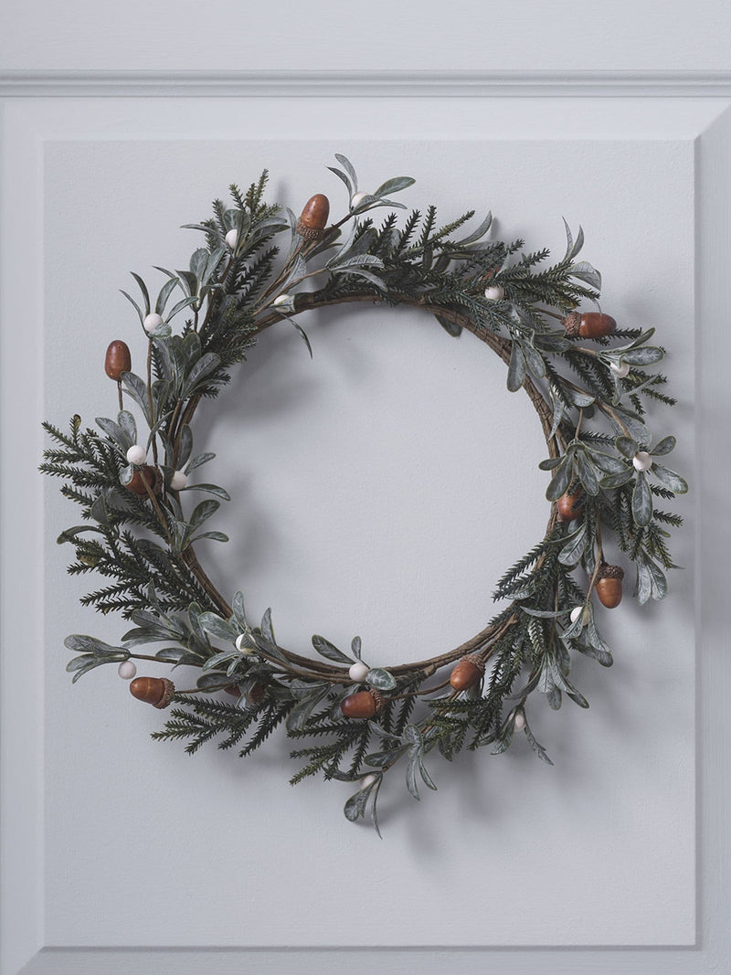 Lights4fun acorn and winter foliage wreath 40cm - British product