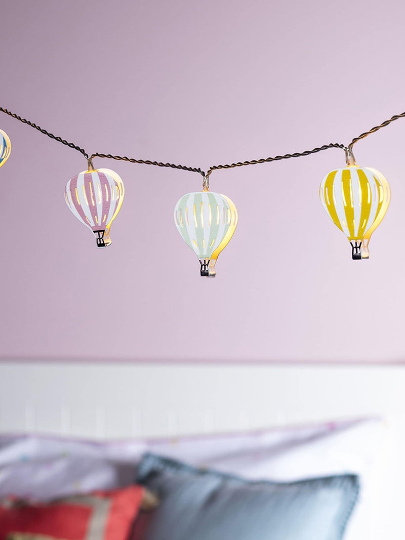 Lights4fun 12 hot air balloon fairy lights battery powered, UK version