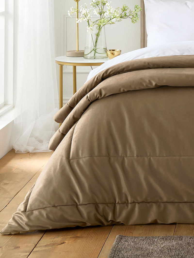Appletree taupe velvet bedspread 235cm - British product