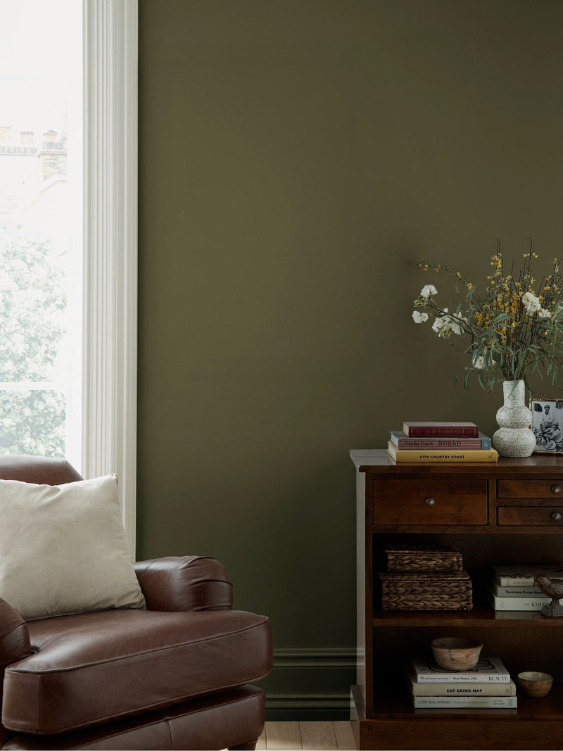 Laura Ashley Dark Hedgerow matt emulsion paint 5L - British product