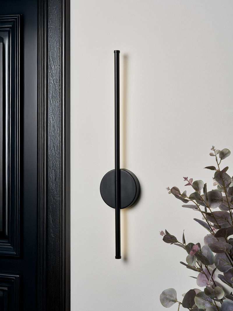 BHS USB-C rechargeable wall light 60cm - British product