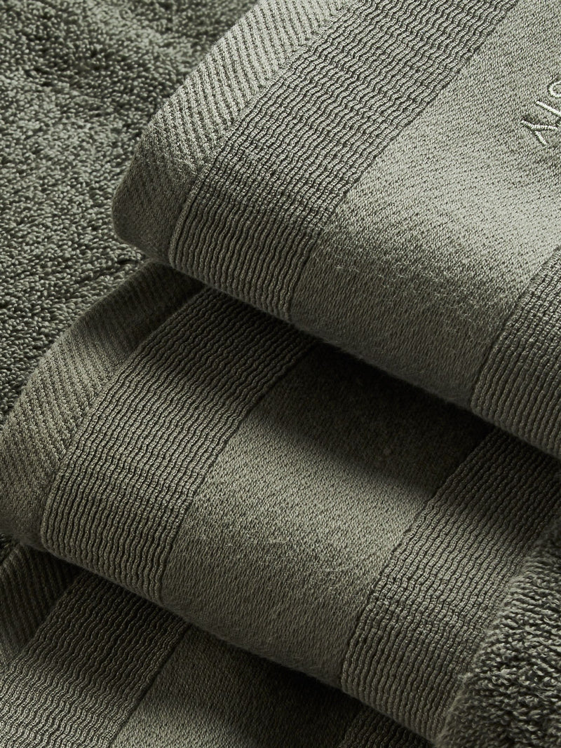 Christy Signature towel forest green 800GSM - British product