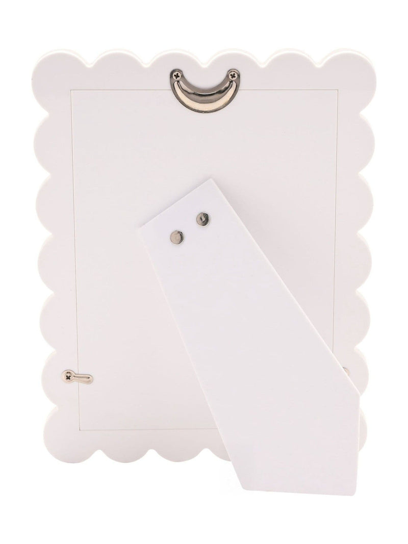Widdop white scalloped edge photo frame 5x7 (British brand)