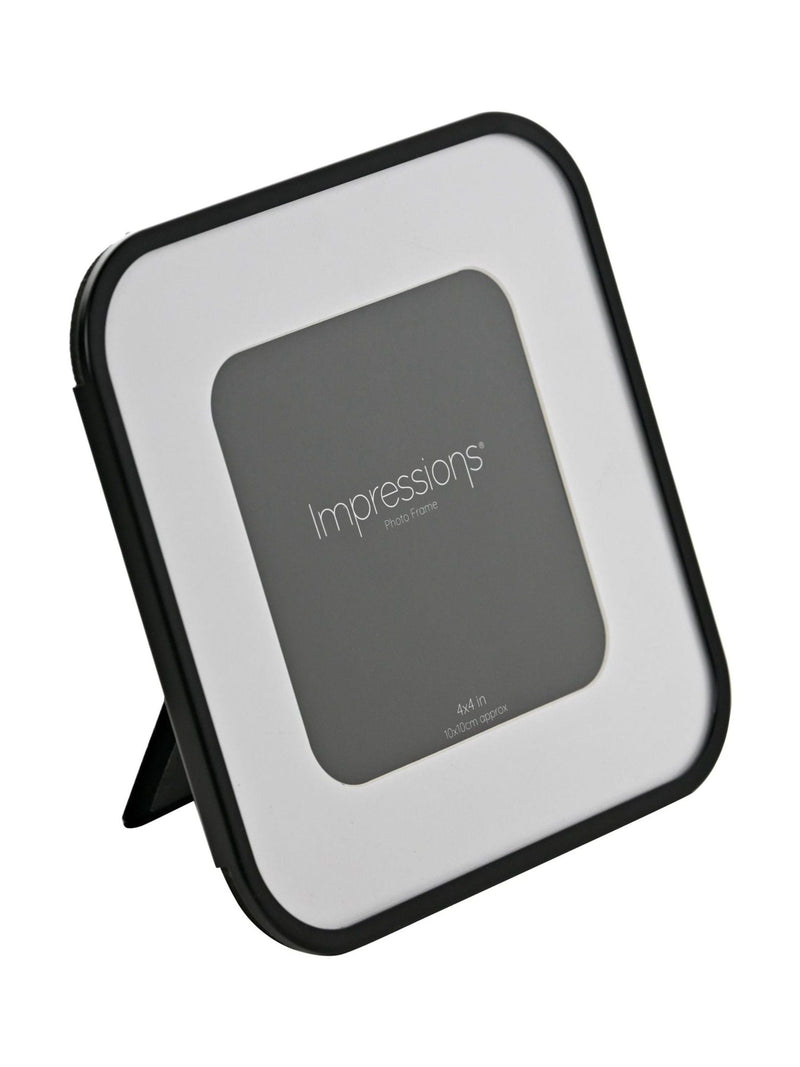 Widdop black photo frame with white mount, UK version