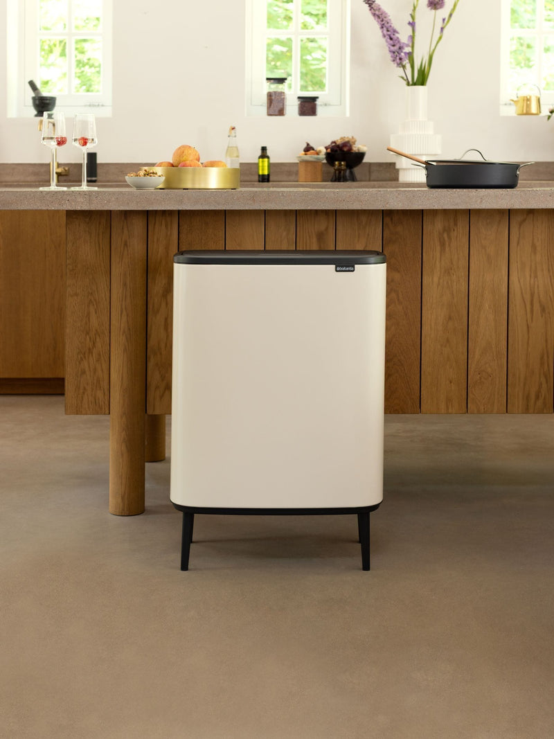 Brabantia Bo Touch Bin soft beige 60 litre (British brand)