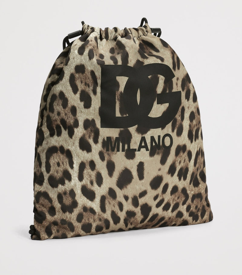 Dolce&Gabbana Kids leopard print drawstring backpack (British brand)