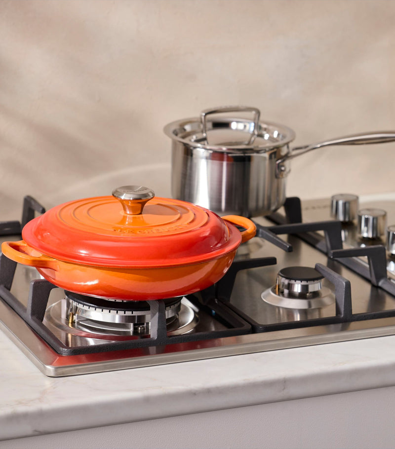 Le Creuset cast iron shallow casserole dish 22cm - British product