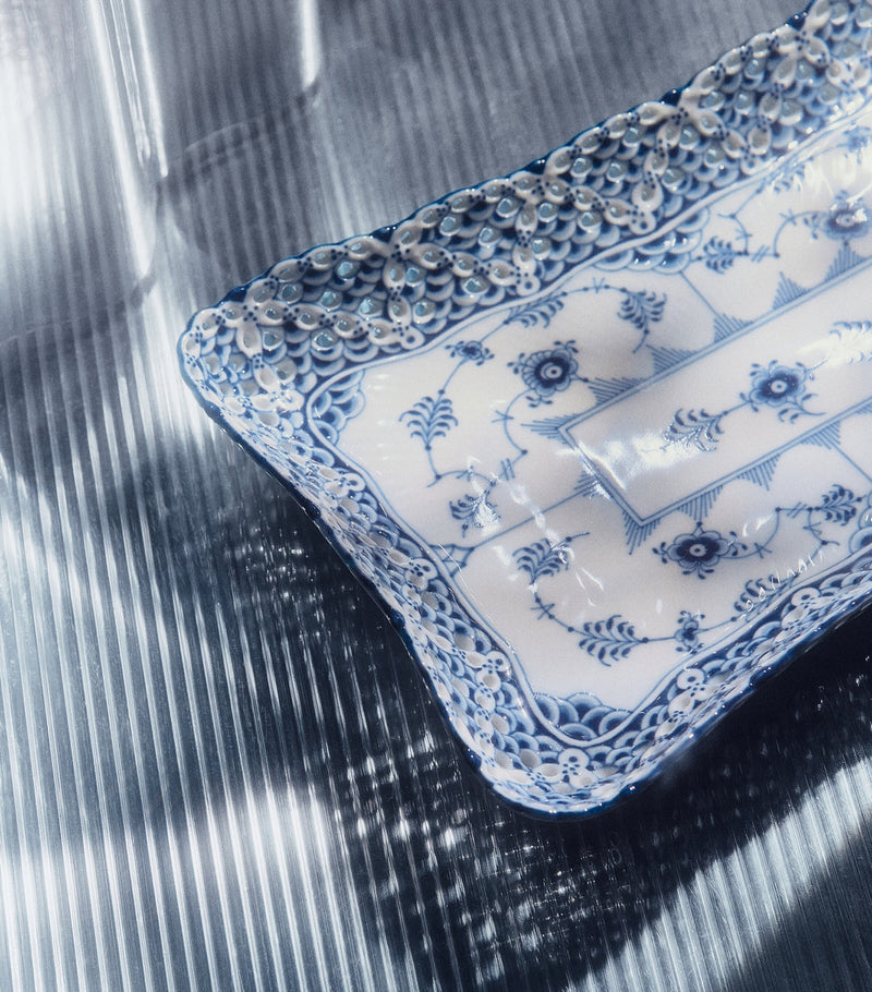 Royal Copenhagen Blue Fluted dish 23cm, imported from the UK