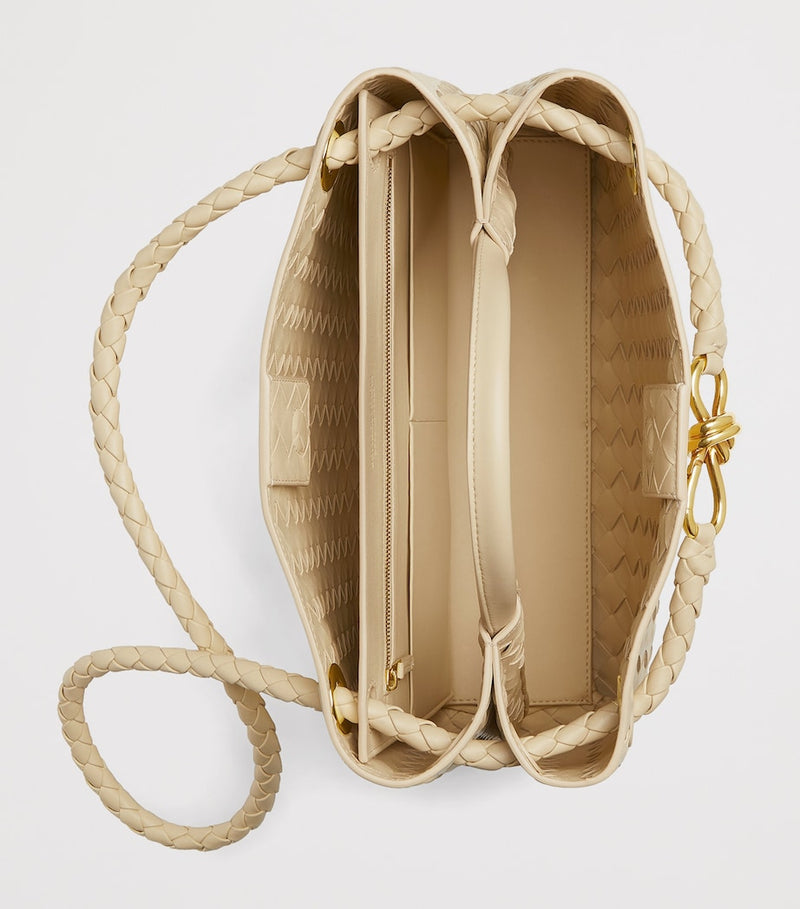 Bottega Veneta Medium Leather Andiamo shoulder bag - British product