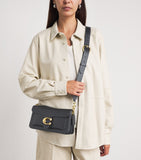Coach shoulder bag Tabby 26 in pebbled leather, imported from the UK