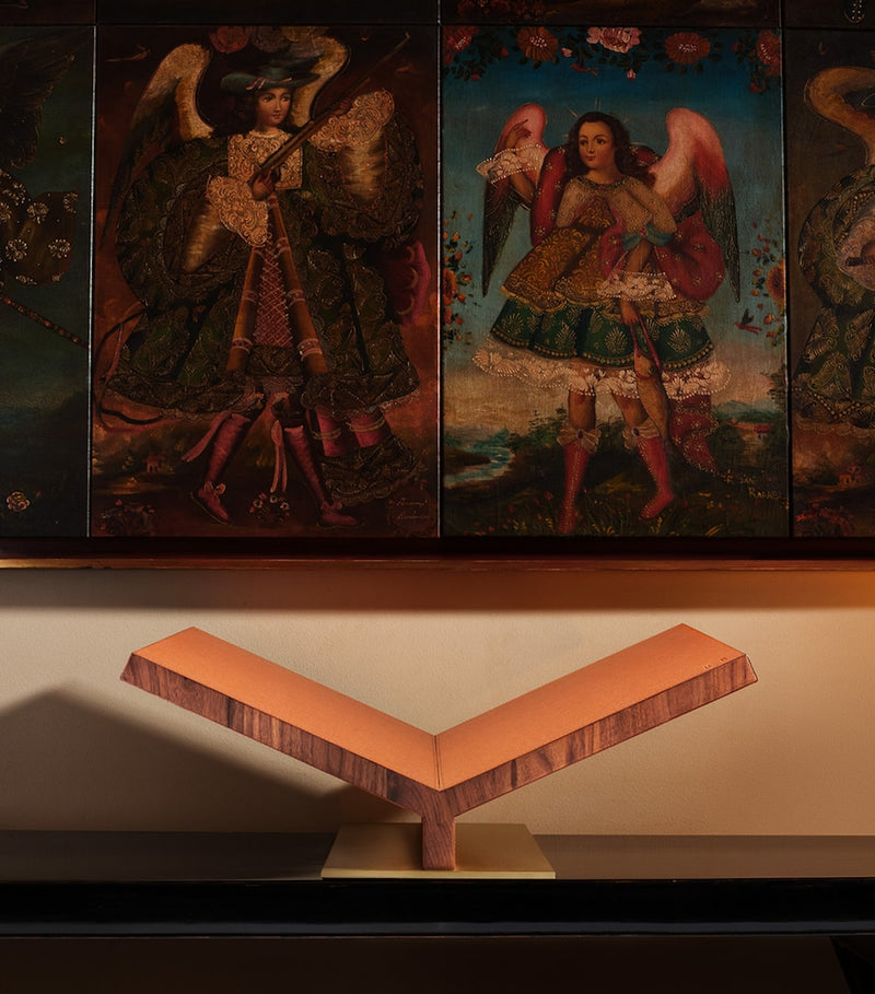 Assouline Walnut-Leather Ultimate Collector Bookstand - British product