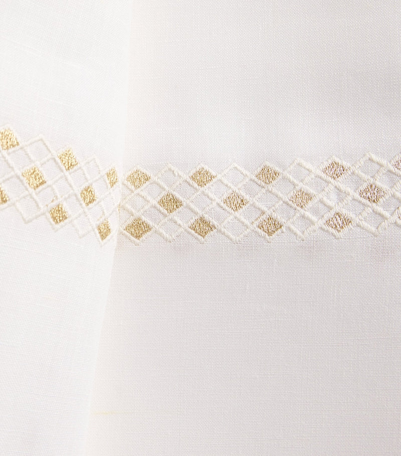 Dea Linen Embroidered Liri Tablecloth 170cm x 270cm - British product
