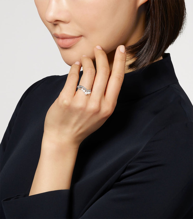 Chaumet white gold diamond pearl ring from the UK - British product