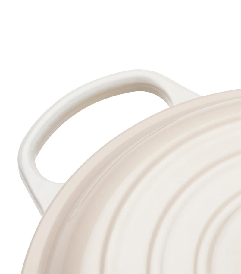 Le Creuset cast iron casserole dish 26cm, UK version