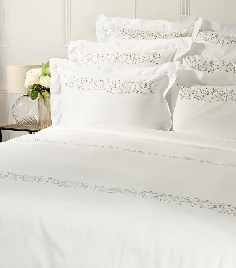 Harrods of London Tresco Embroidered King Duvet Cover Set 230cm x 220cm, UK version
