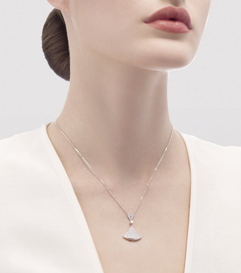 Bvlgari Divas' Dream white gold pavé diamond necklace (British brand)