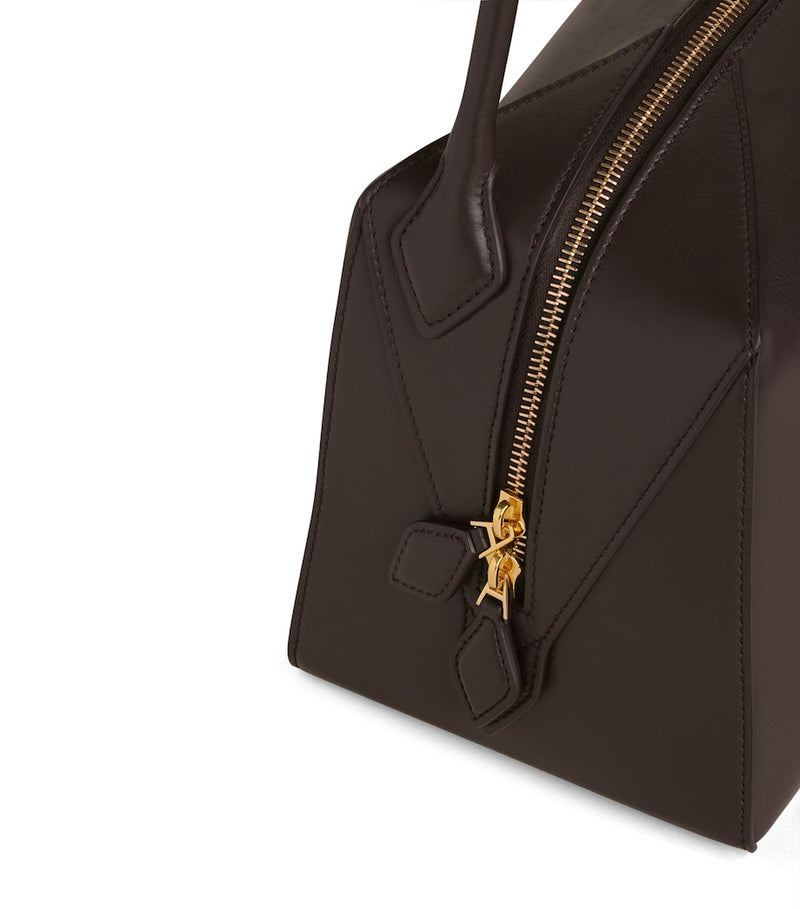 Alaïa Le Bouledogue shoulder bag in calfskin, UK version