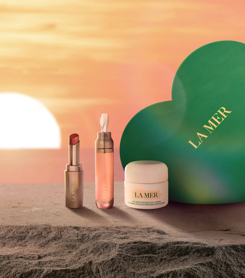 La Mer skincare set including moisturizing cream, lip treatment, and lip volumizer, UK version