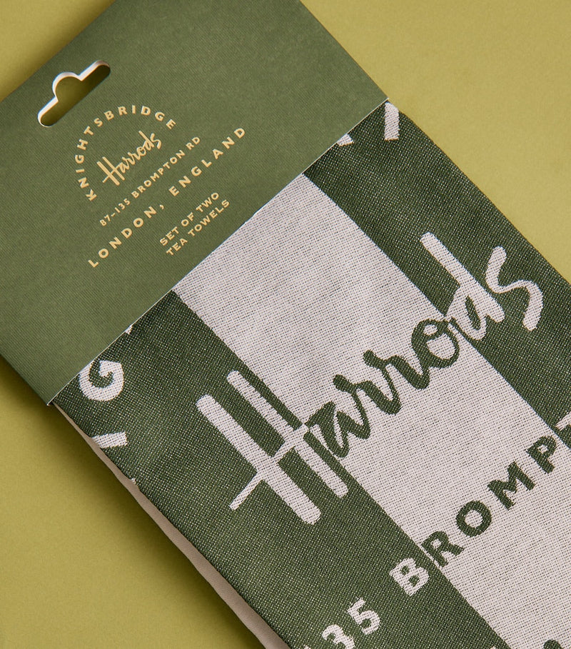 Harrods Housewarming Hamper with tea, coffee, chocolate, and Champagne, UK version
