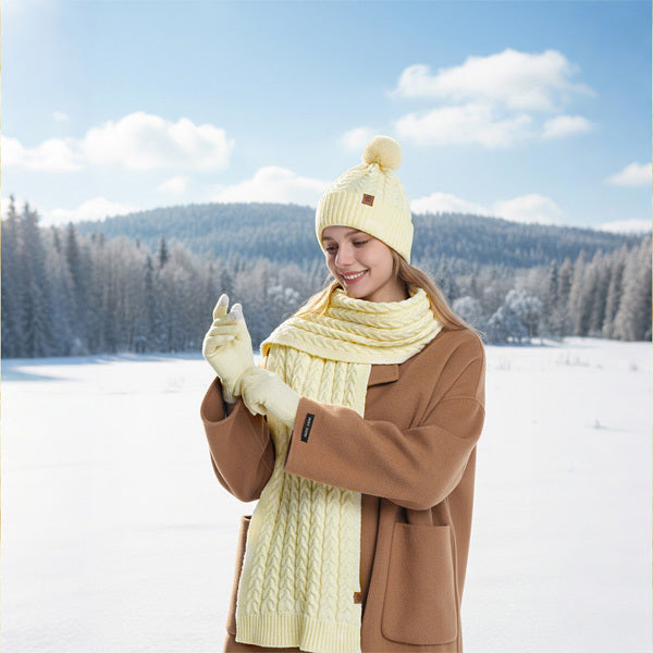 Livingandhome winter hat scarf gloves set beige - British product