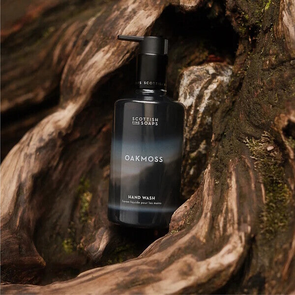 Scottish Fine Soaps Oakmoss Hand Wash 300ml (British brand)