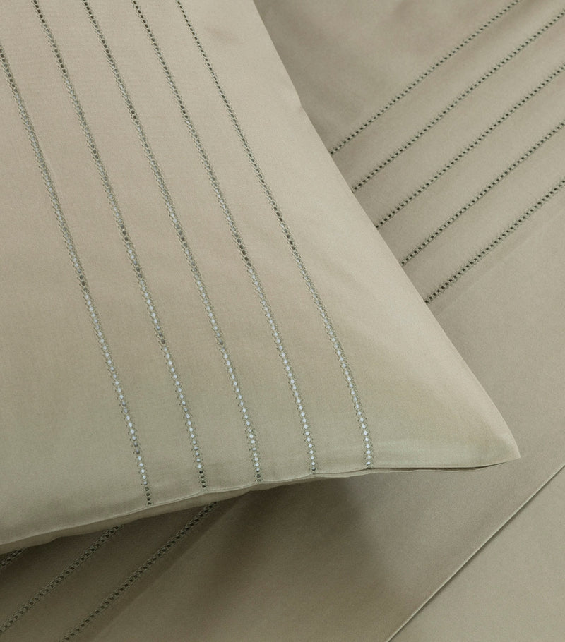 Frette Cotton Lush Ajour Square pillowcase set 65cm x 65cm - British product