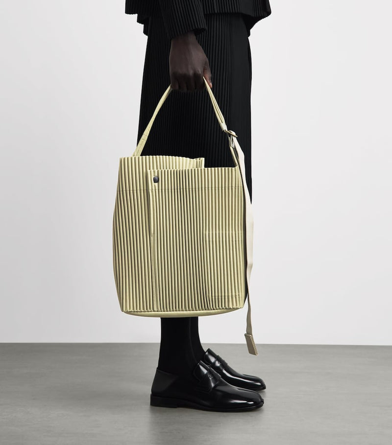 Homme Plissé Issey Miyake large pleated utility shoulder bag, UK version