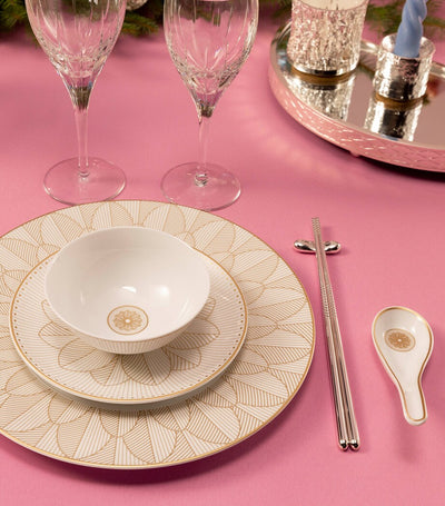 Harrods Porcelain Chinese Spoon with Platinum Geometric Floral Design, 14cm Length - اشترِ عبر الإنترنت من McGrocer