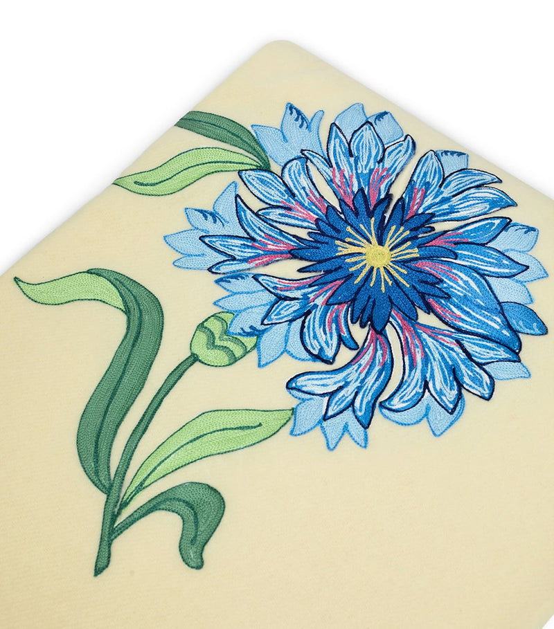 Loretta Caponi virgin wool cornflower throw 132cm x 159cm, UK version