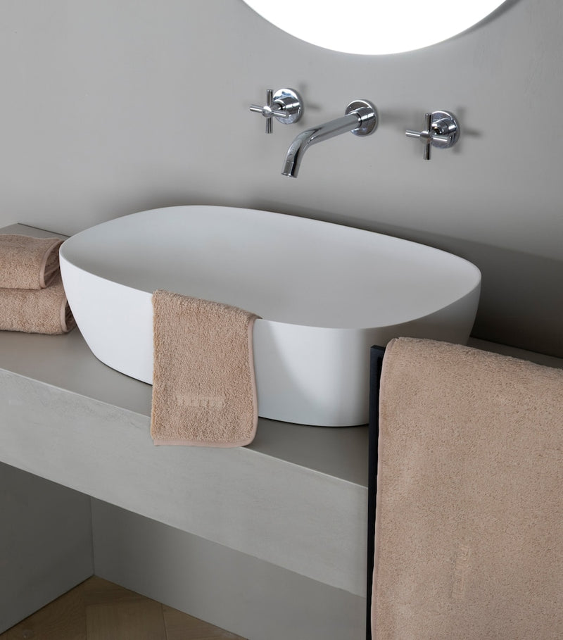 Frette Unito wash cloth 30cm x 30cm, imported from the UK