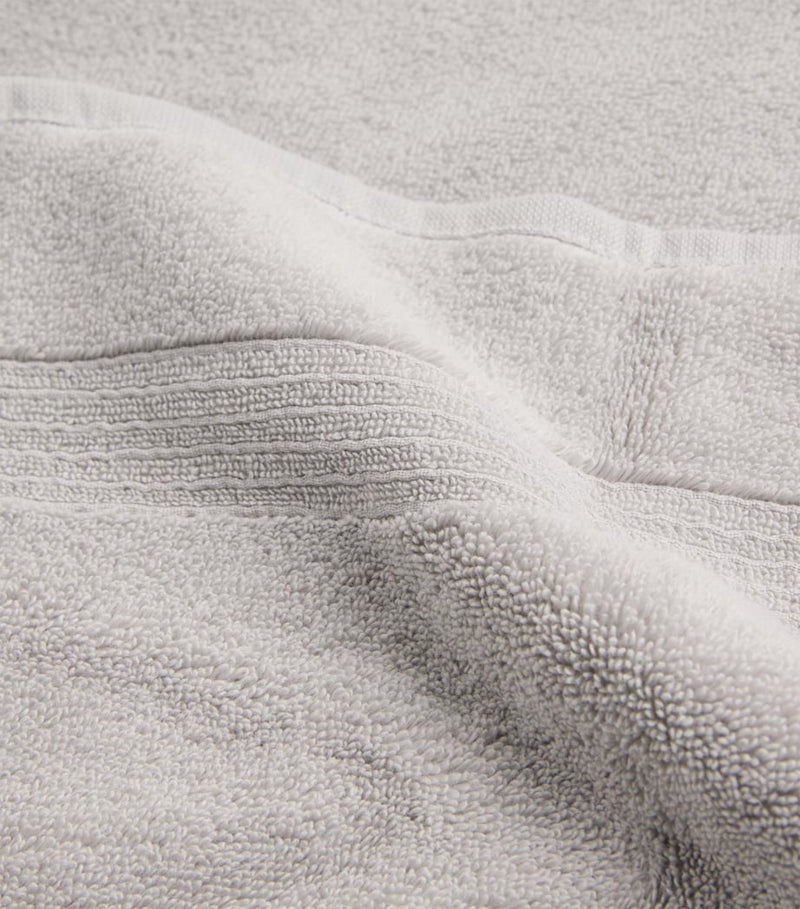 Harrods of London organic cotton bath towel 70cm x 140cm, UK version