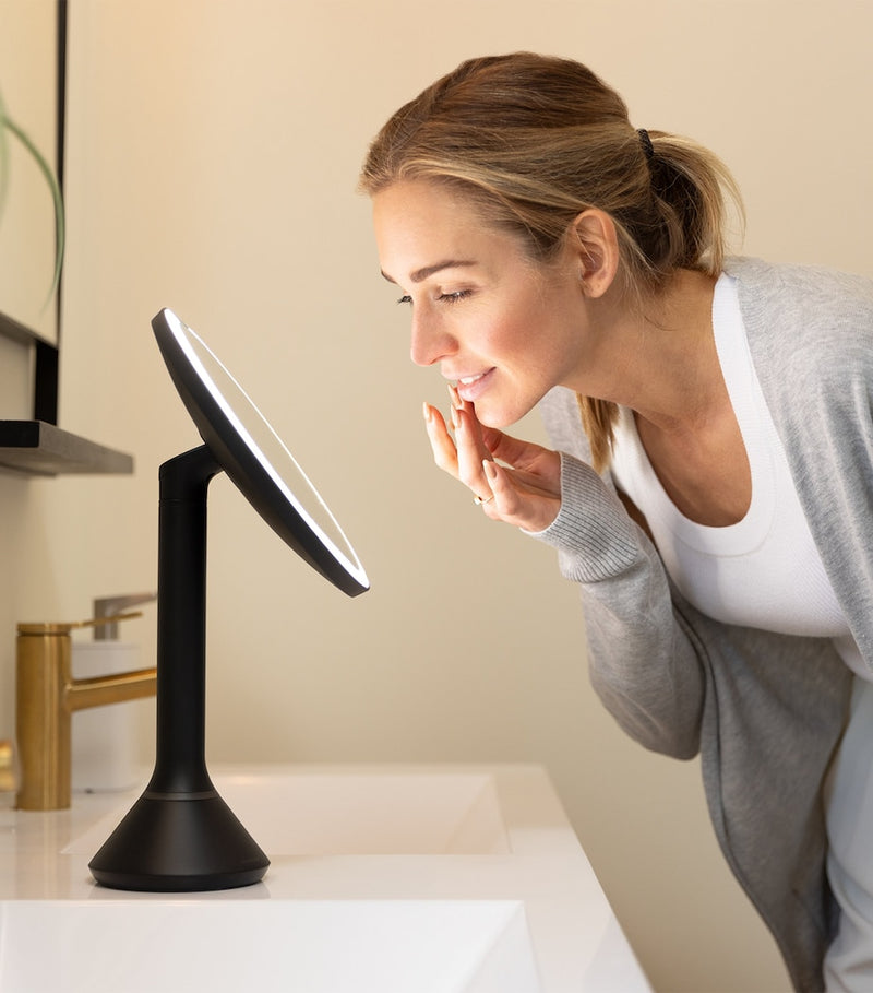 Simplehuman round sensor mirror with automatic sensor and cordless design (British brand)