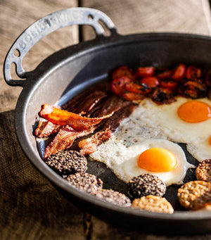 Pre-seasoned Iron Skillet with 35cm Diameter for Outdoor Grilling