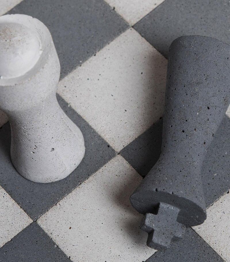 Purling Daniel Caesar Spergy chess set with leather bases (British brand)