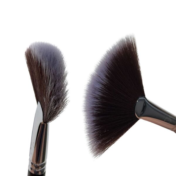 Nanshy Fan Brush Onyx Black, imported from the UK